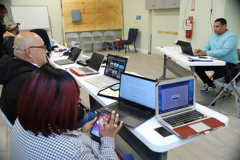 Computer Skills Training to Empower the Community