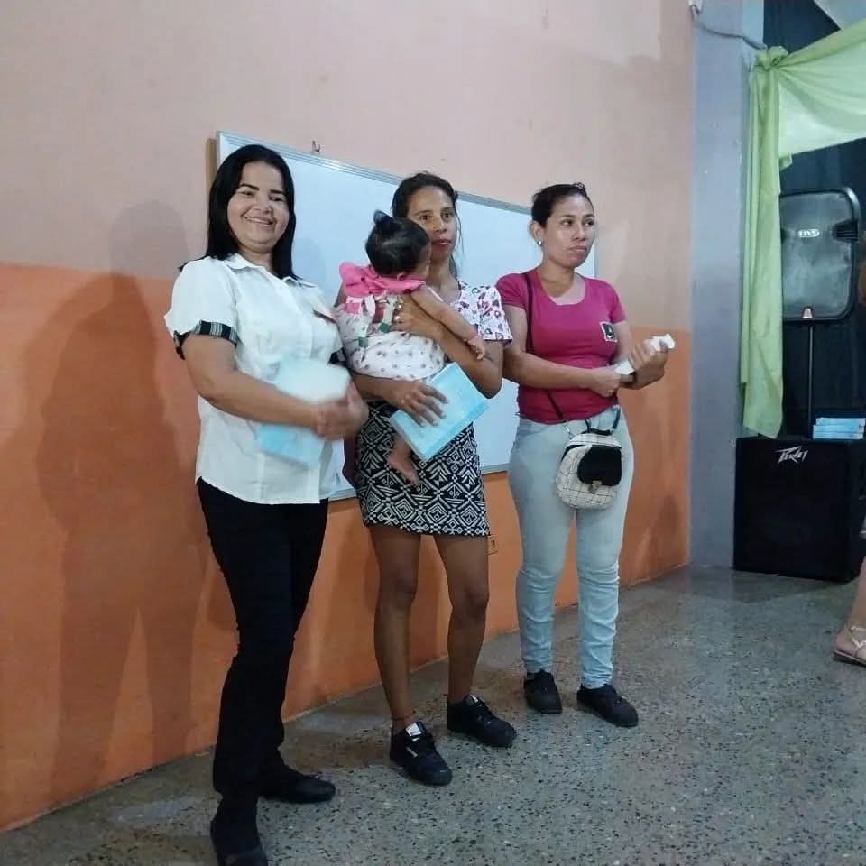 Donación  de Biblias
