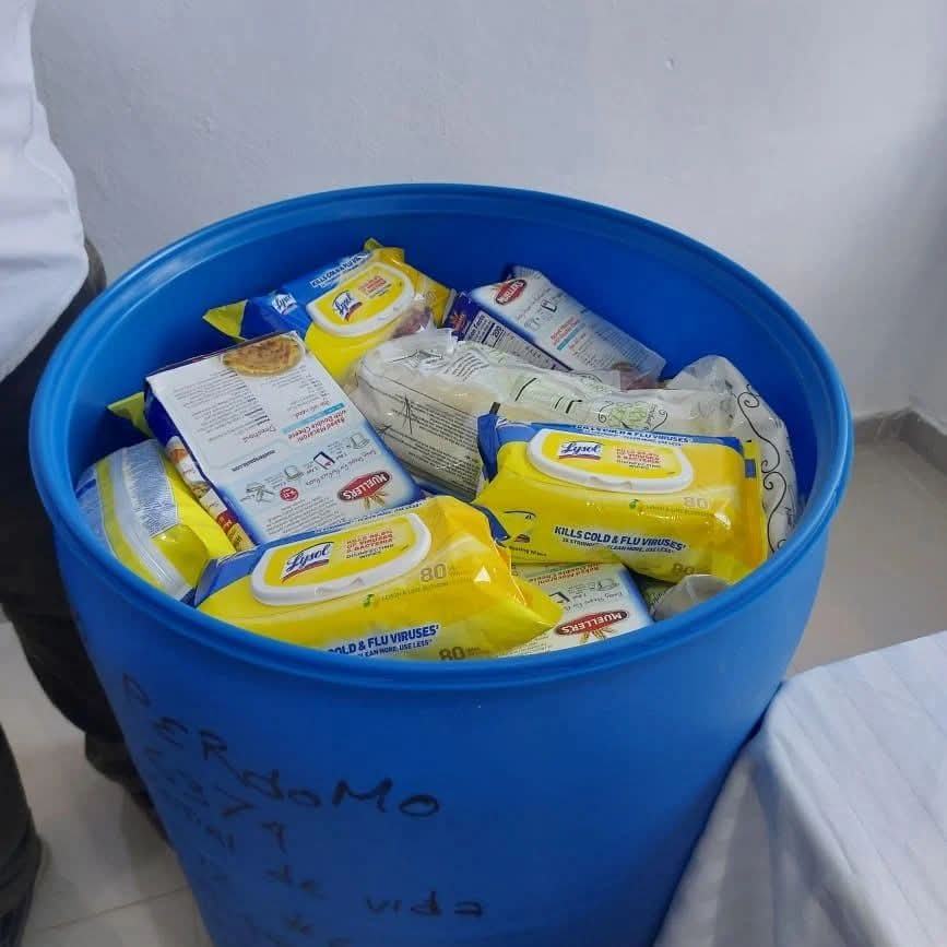 Donación de Alimentos a la Iglesia Manantial de Vida – Santo Domingo