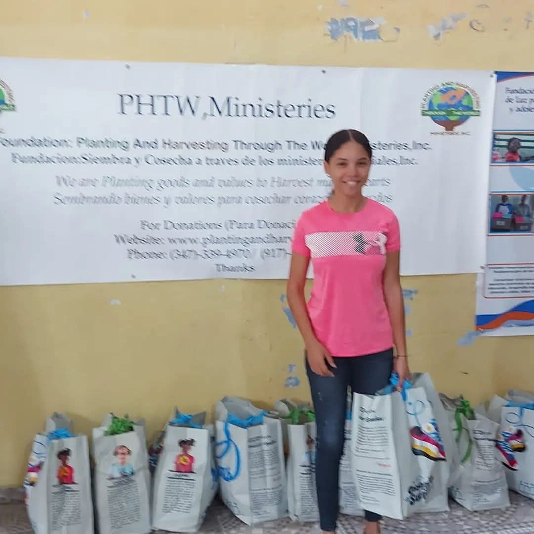 Food Donation in Partnership with the FUNLUZNA Foundation