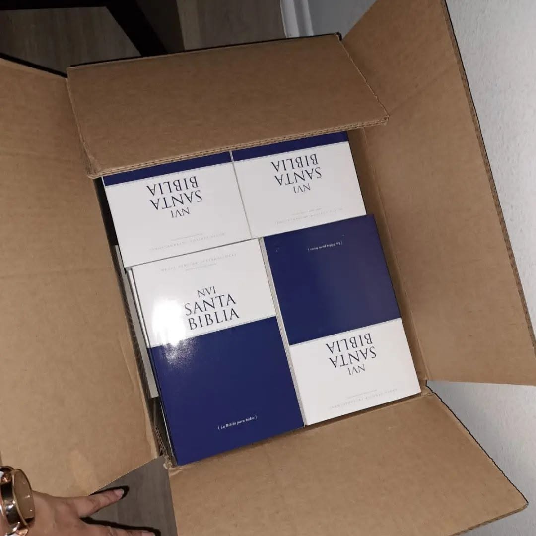 Distribution of 400 Bibles to Churches in Venezuela